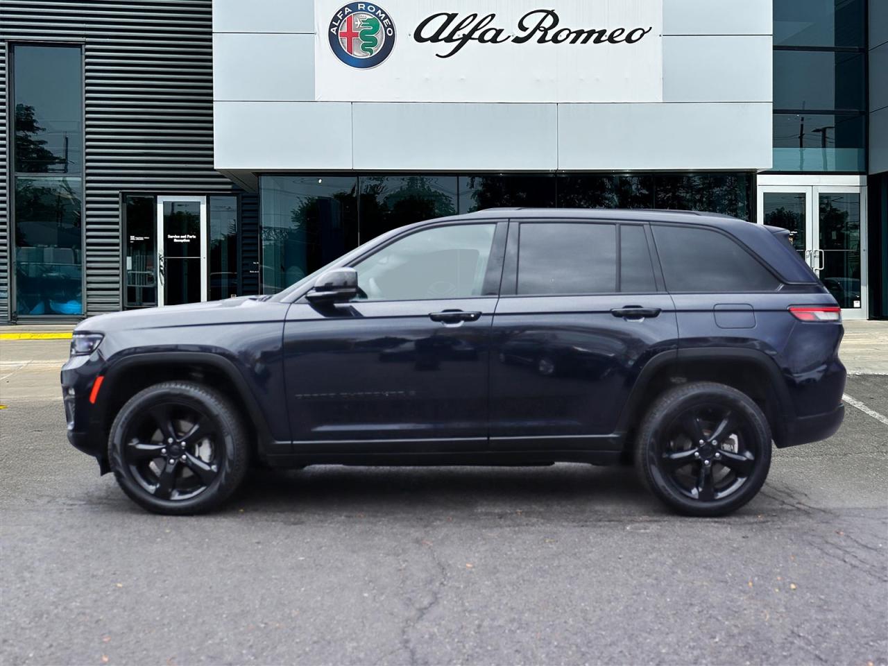 2024 Jeep Grand Cherokee LIMITED 4X4 Photo