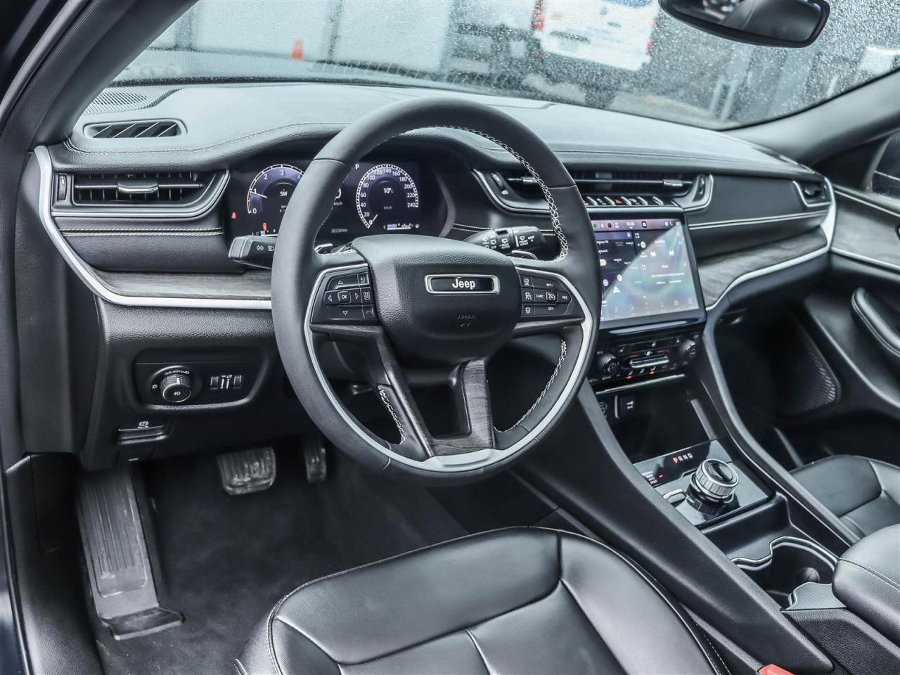 2024 Jeep Grand Cherokee LIMITED 4X4 Photo