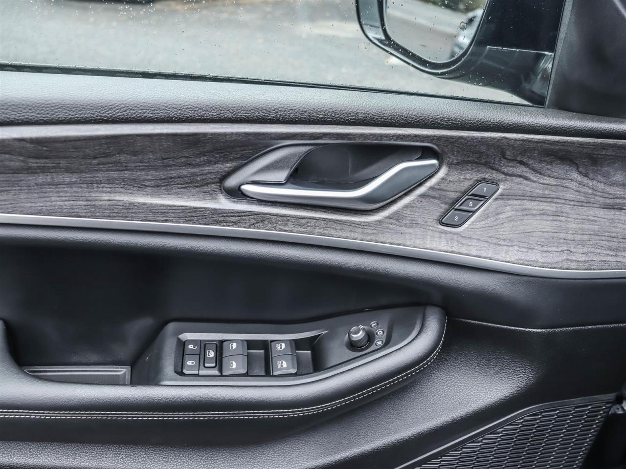 2024 Jeep Grand Cherokee LIMITED 4X4 Photo