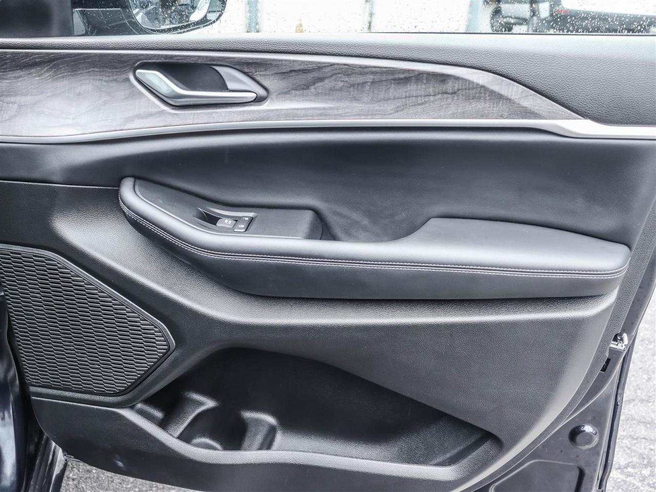 2024 Jeep Grand Cherokee LIMITED 4X4 Photo