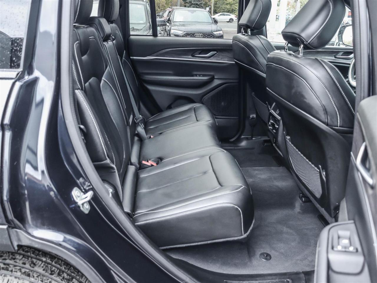 2024 Jeep Grand Cherokee LIMITED 4X4 Photo