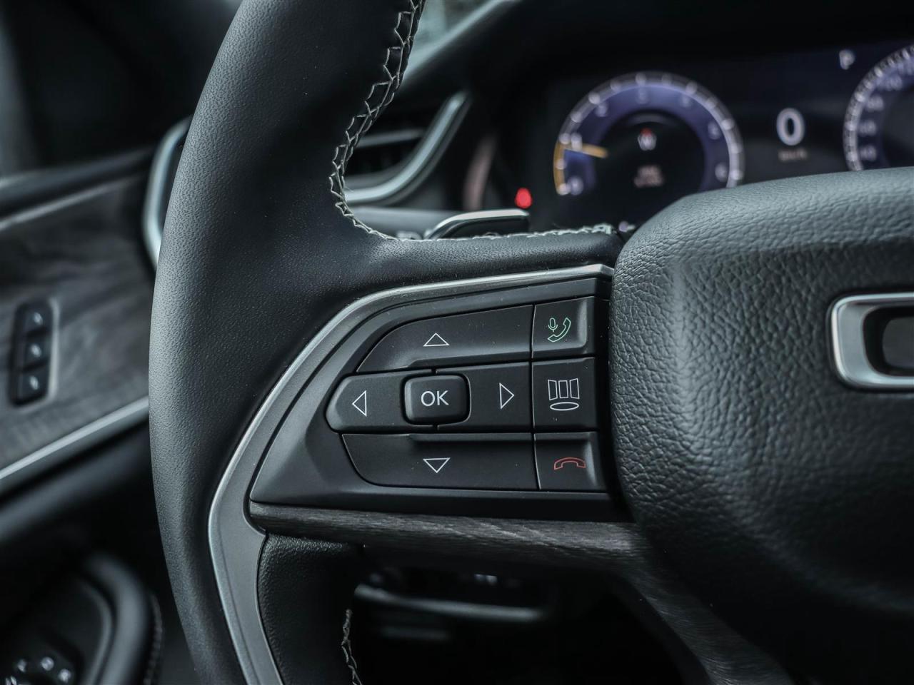 2024 Jeep Grand Cherokee LIMITED 4X4 Photo