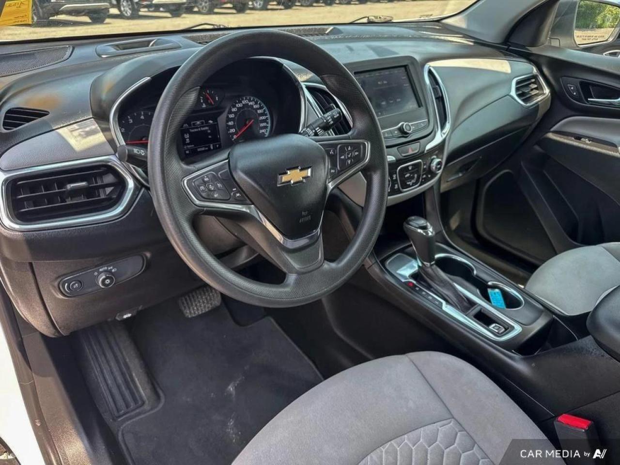 2023 Chevrolet Equinox LS BACKUP CAM   BLUETOOTH   HTD SEATS   KEYLESS EN Photo