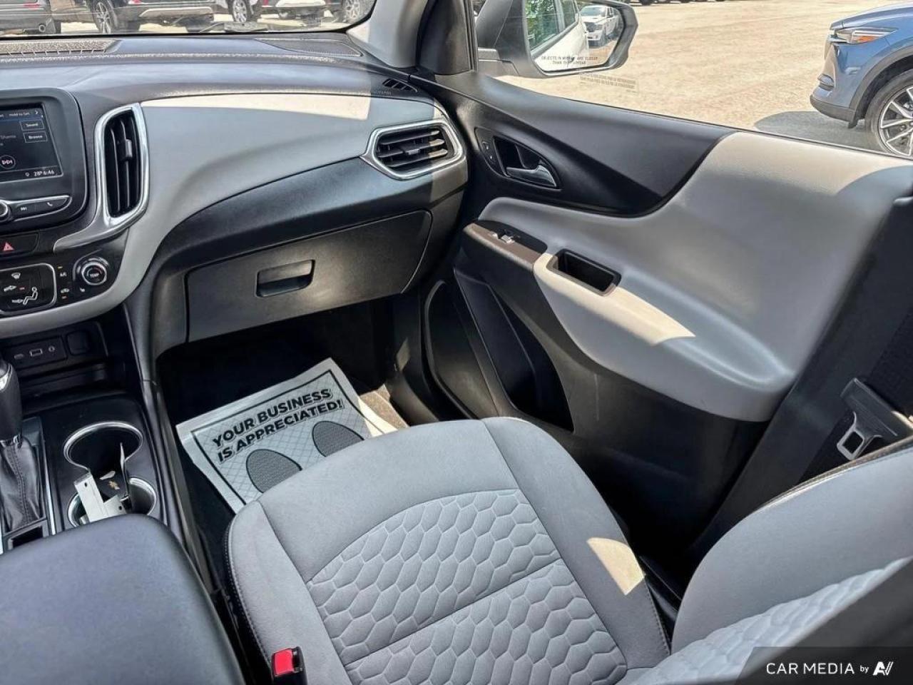 2023 Chevrolet Equinox LS BACKUP CAM   BLUETOOTH   HTD SEATS   KEYLESS EN Photo