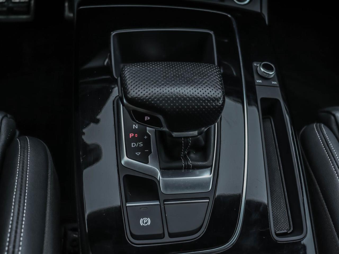 2022 Audi Q5 45 2.0T Progressiv quattro 7sp S Tronic Photo