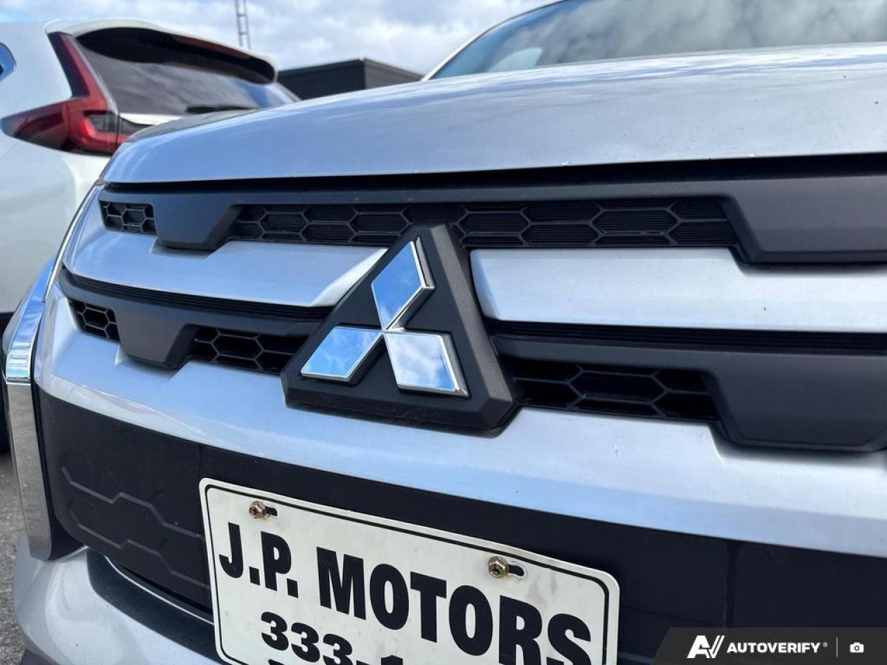 2022 Mitsubishi RVR SE BACKUP CAM   BLUETOOTH   HTD SEATS   KEYLESS EN Photo