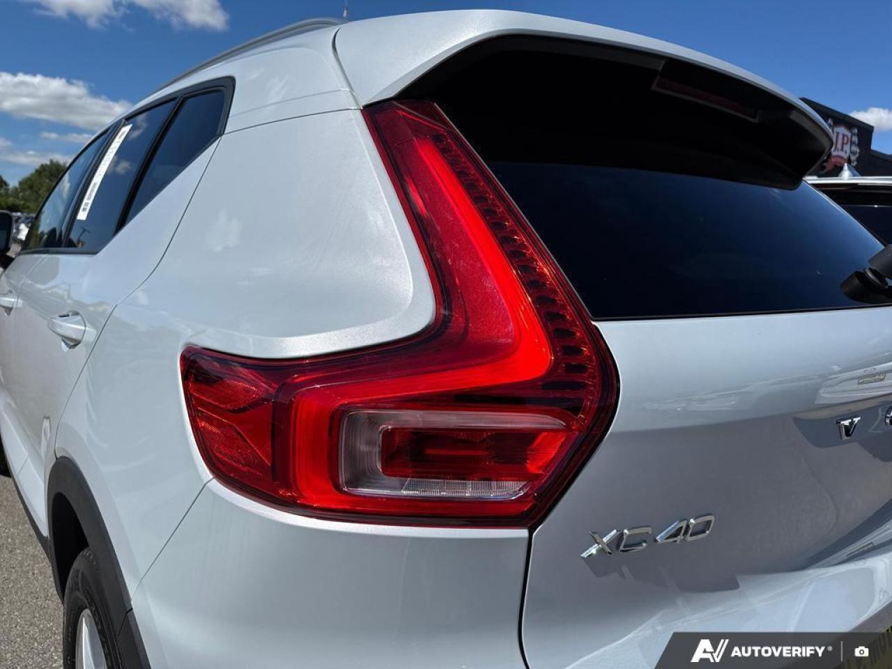 2021 Volvo XC40 T5 Momentum BACKUP CAM   BLUETOOTH   HTD SEATS   K Photo