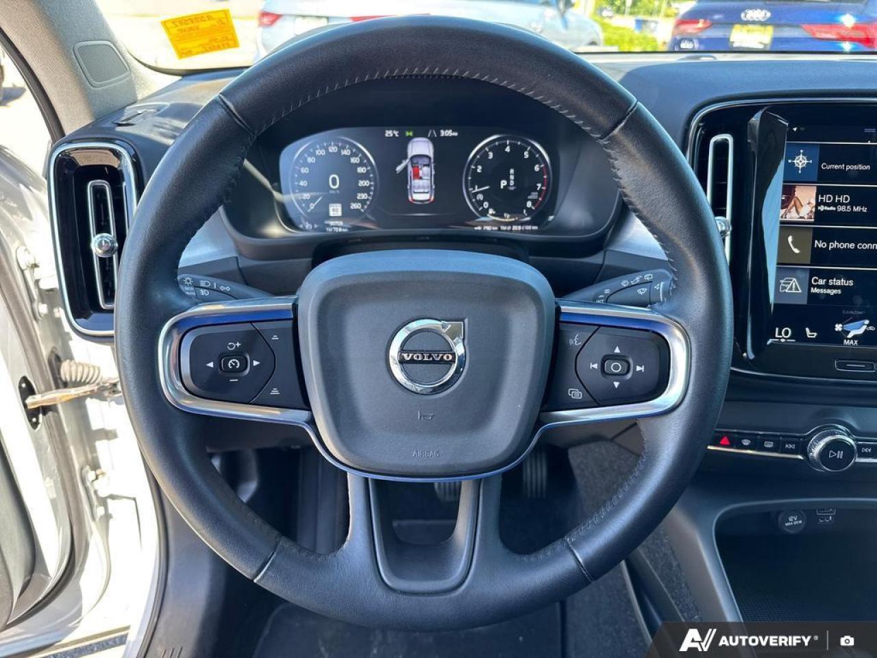 2021 Volvo XC40 T5 Momentum BACKUP CAM   BLUETOOTH   HTD SEATS   K Photo