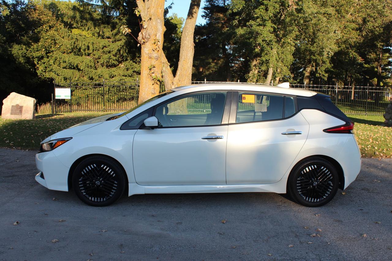 2023 Nissan Leaf SV Hatchback, Safety Certified Photo5