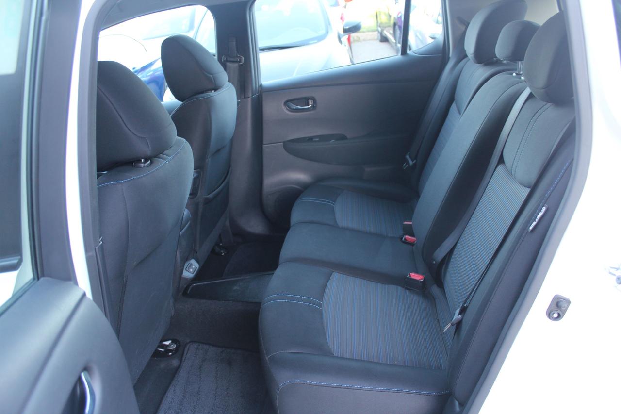 2023 Nissan Leaf SV Hatchback, Safety Certified Photo