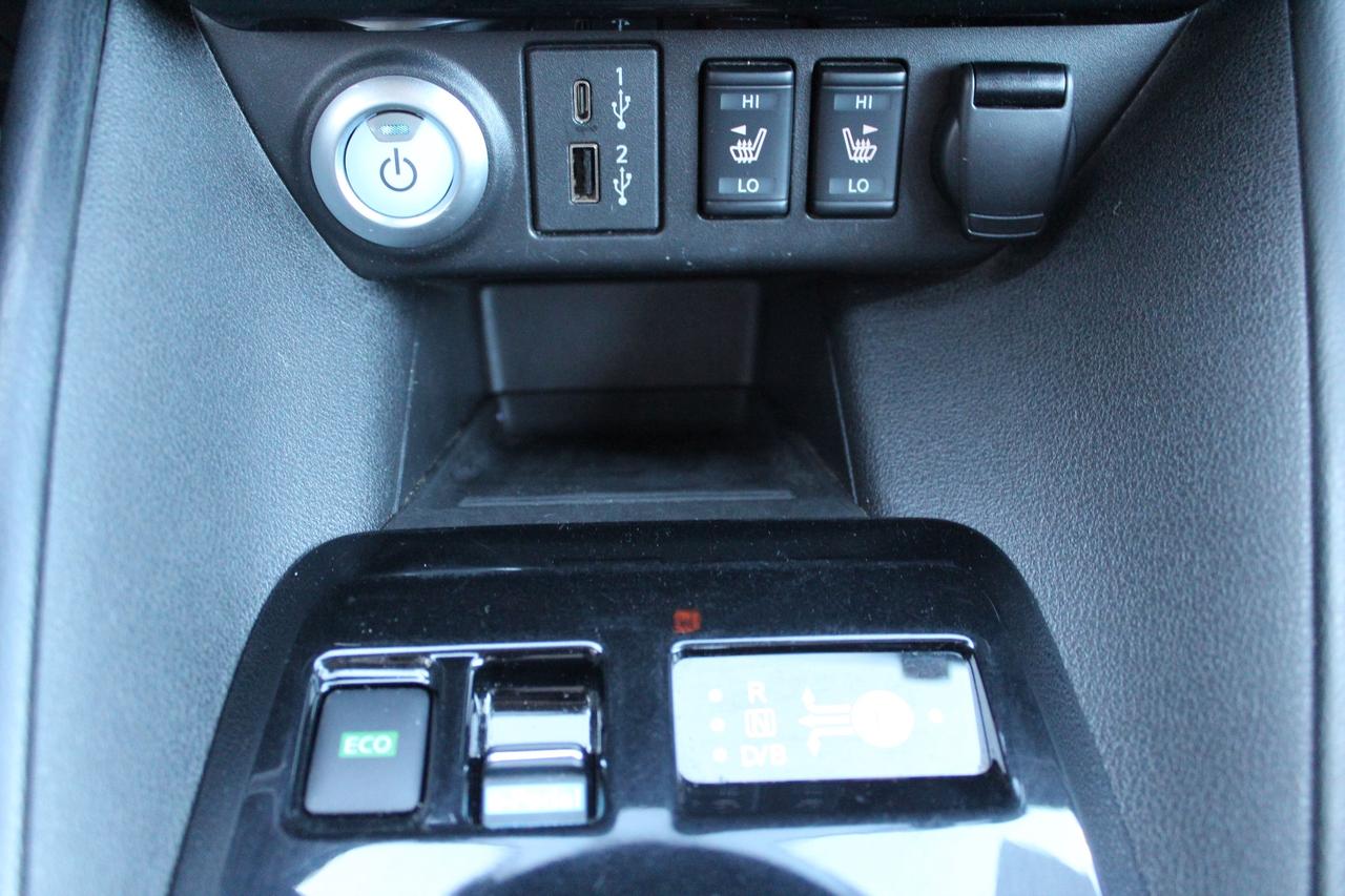2023 Nissan Leaf SV Hatchback, Safety Certified Photo