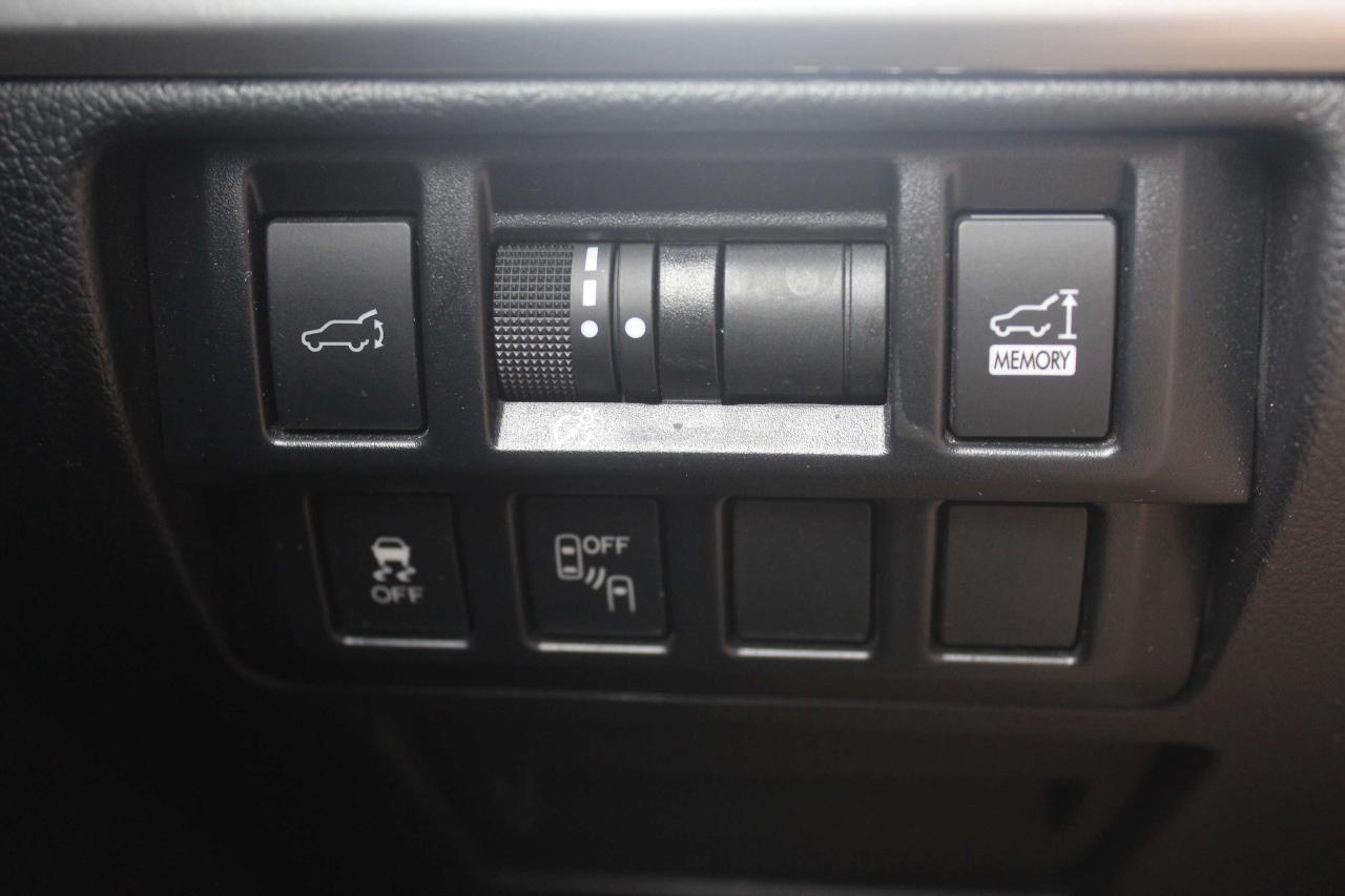 2018 Subaru Outback 2.5i Touring, No Accidents, One Owner Photo