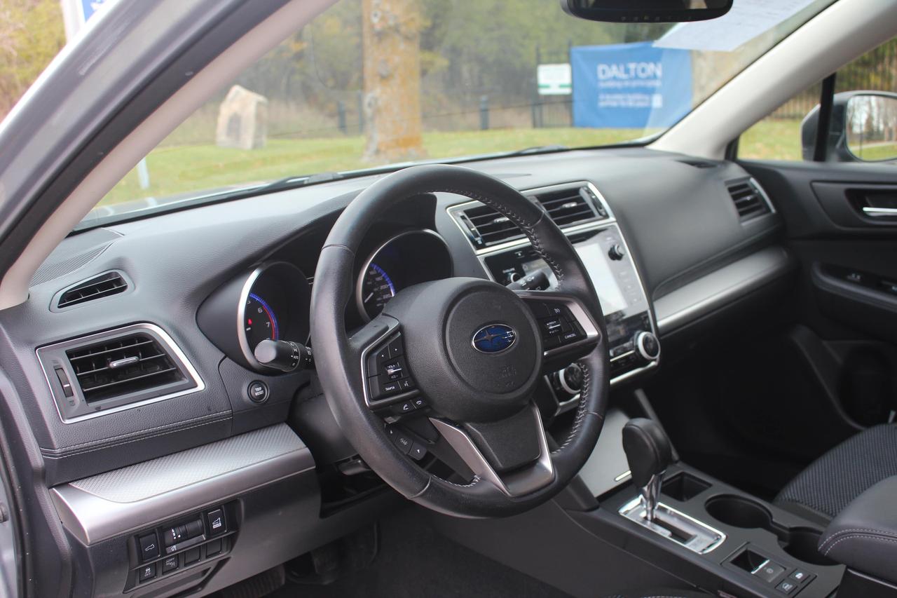 2018 Subaru Outback 2.5i Touring, No Accidents, One Owner Photo