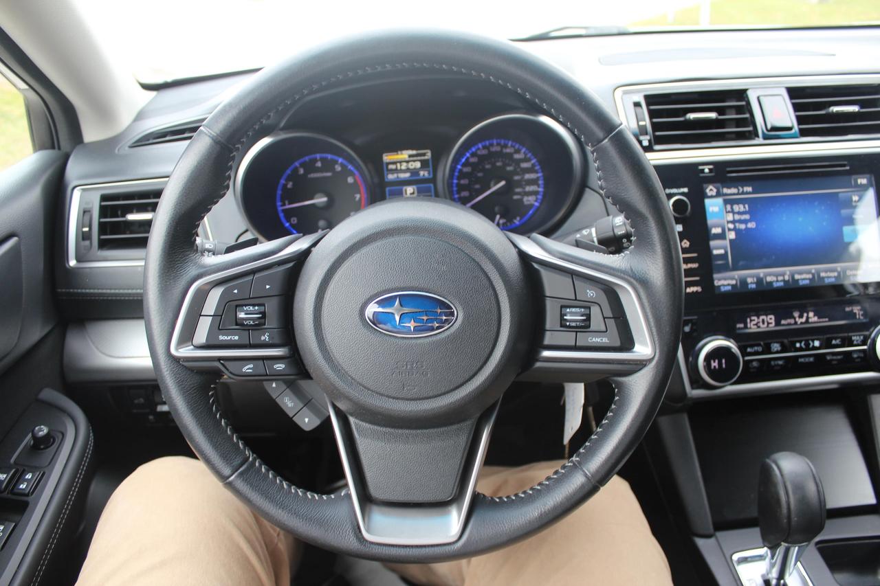 2018 Subaru Outback 2.5i Touring, No Accidents, One Owner Photo