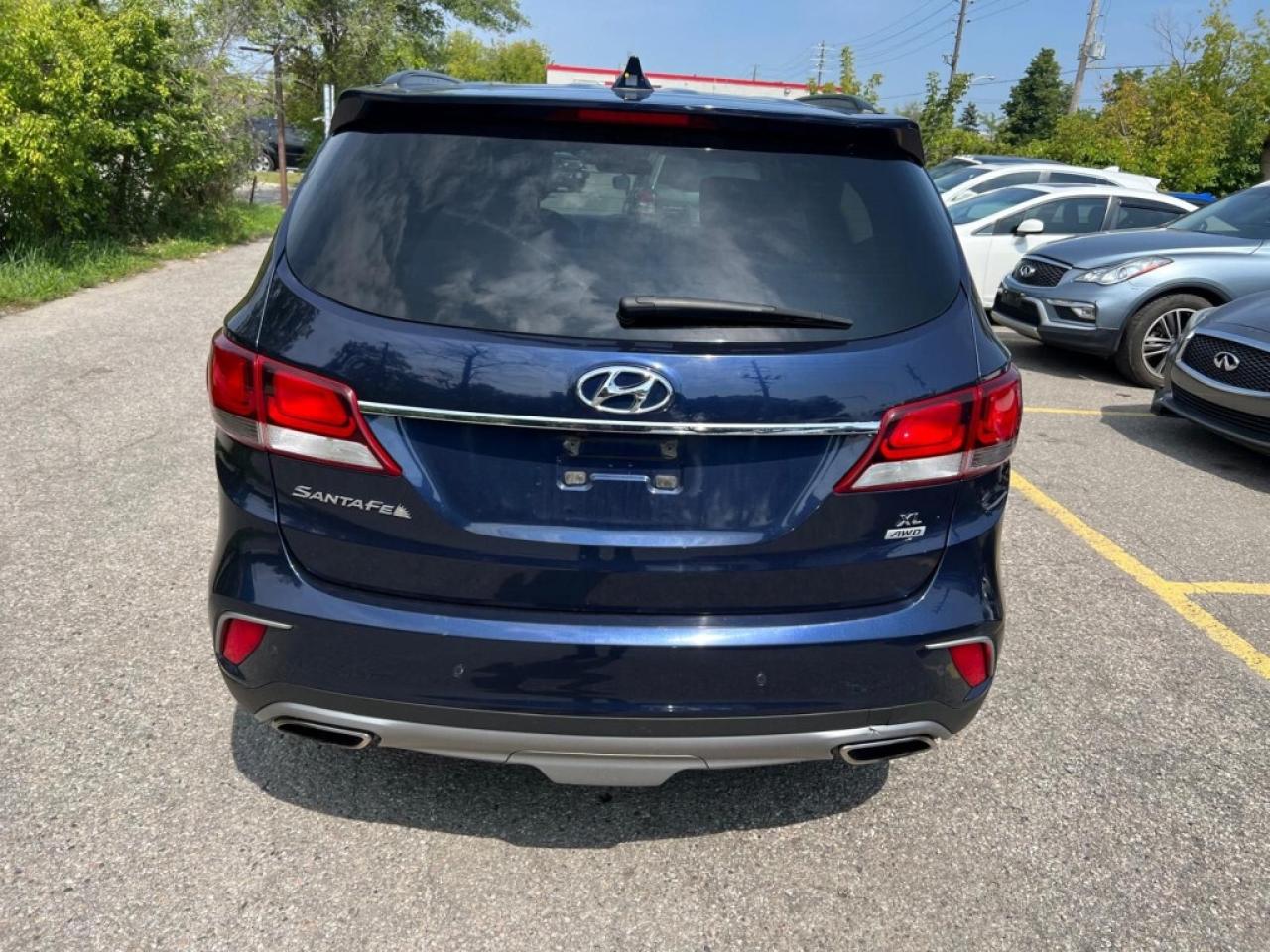 2017 Hyundai Santa Fe SE 4dr All-wheel Drive Automatic Photo4