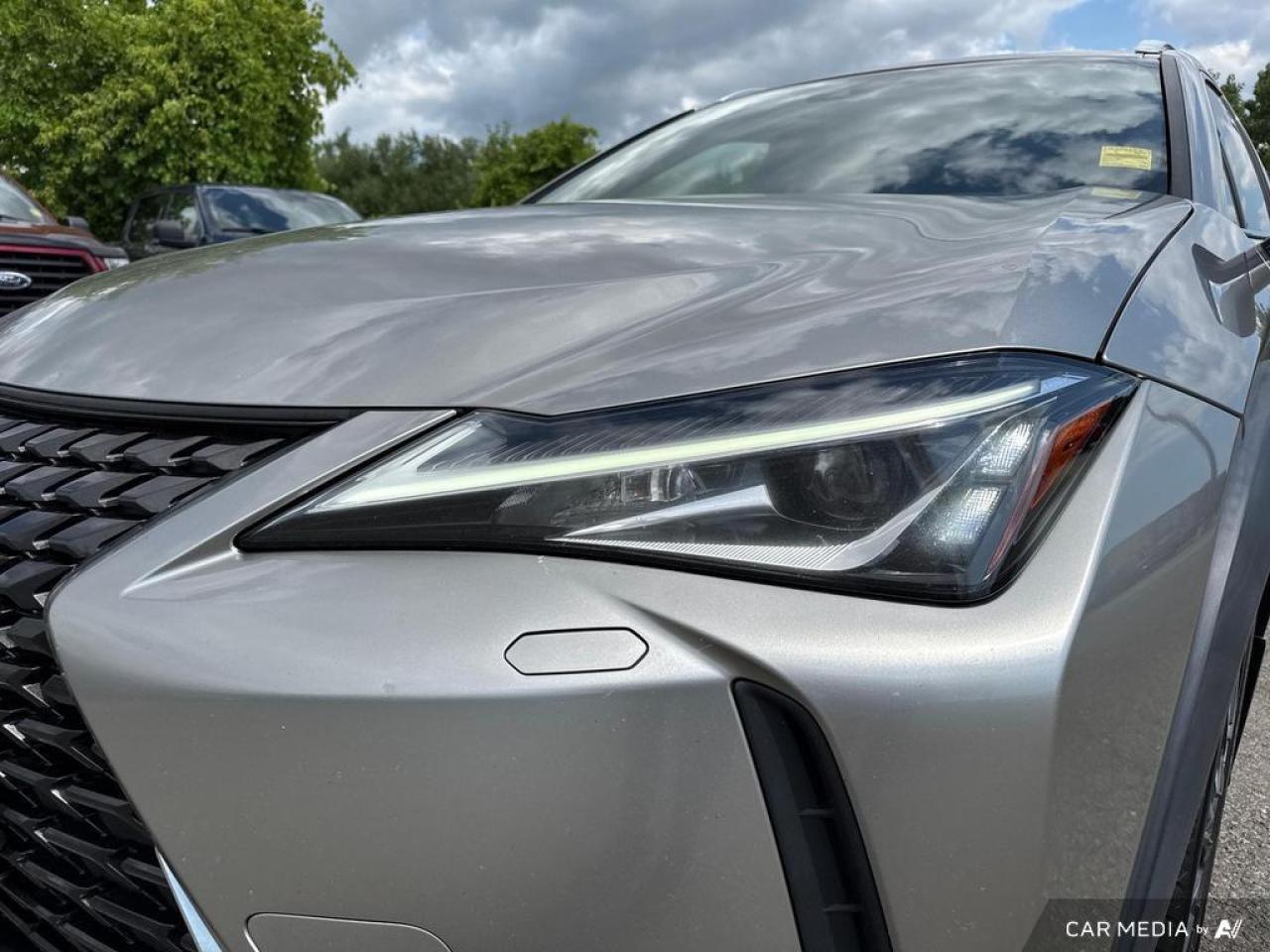 2019 Lexus UX 250H HYBRID   BACKUP CAM   BLUETOOTH   HTD SEATS   KEYL Photo