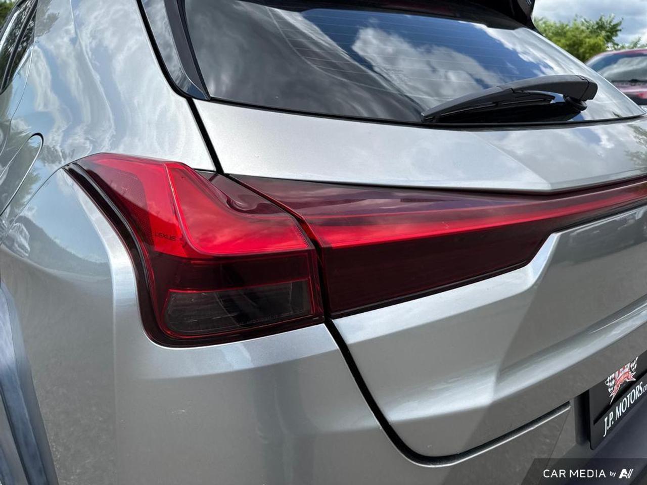 2019 Lexus UX 250H HYBRID   BACKUP CAM   BLUETOOTH   HTD SEATS   KEYL Photo