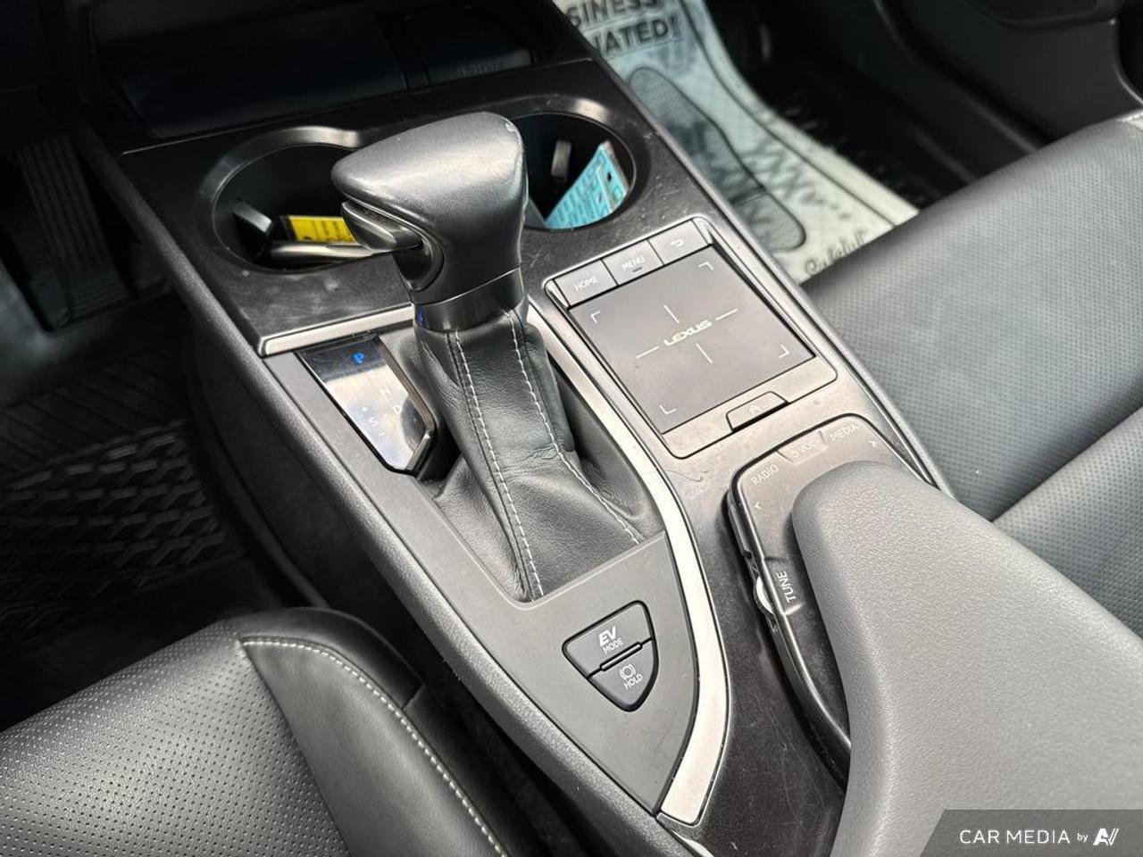 2019 Lexus UX 250H HYBRID   BACKUP CAM   BLUETOOTH   HTD SEATS   KEYL Photo