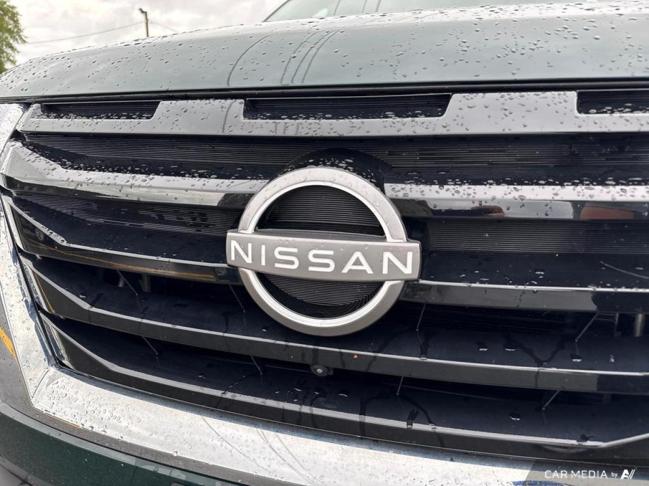 2024 Nissan Pathfinder Platinum BACKUP CAM   BLUETOOTH   HTD & CLD SEATS Photo