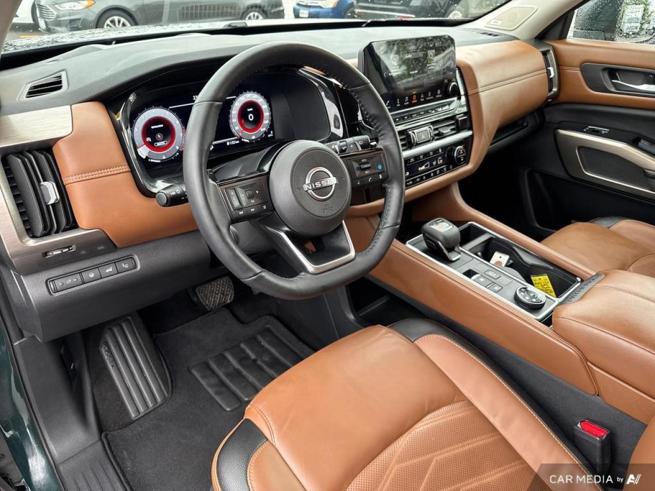 2024 Nissan Pathfinder Platinum BACKUP CAM   BLUETOOTH   HTD & CLD SEATS Photo