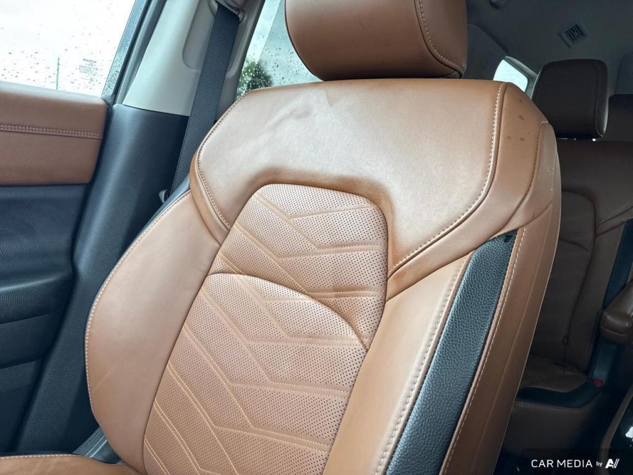 2024 Nissan Pathfinder Platinum BACKUP CAM   BLUETOOTH   HTD & CLD SEATS Photo