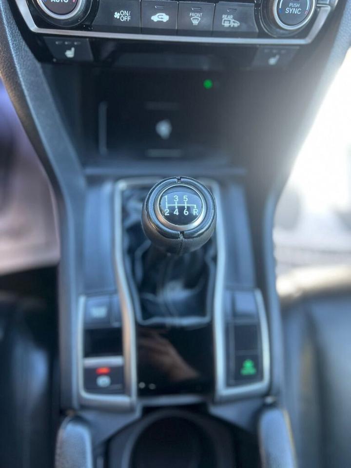 2019 Honda Civic Hatchback Sport Touring Manual Photo