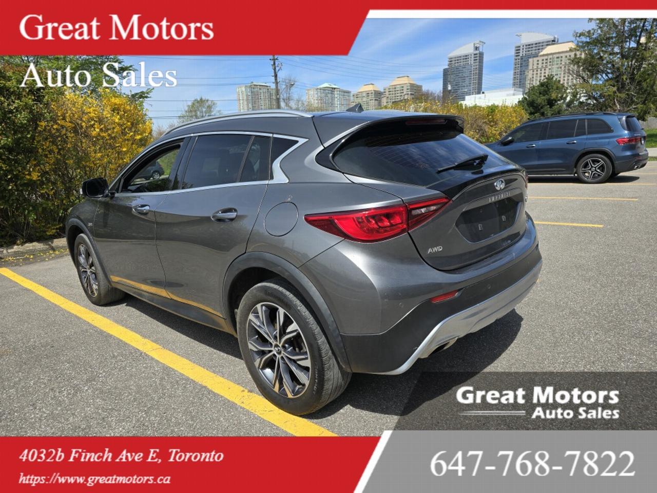 2017 Infiniti QX30 AWD 4dr Photo4