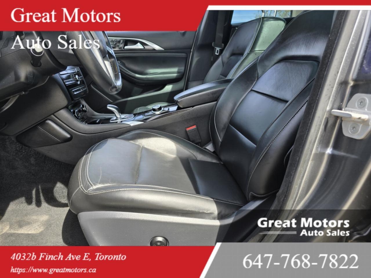 2017 Infiniti QX30 AWD 4dr Photo