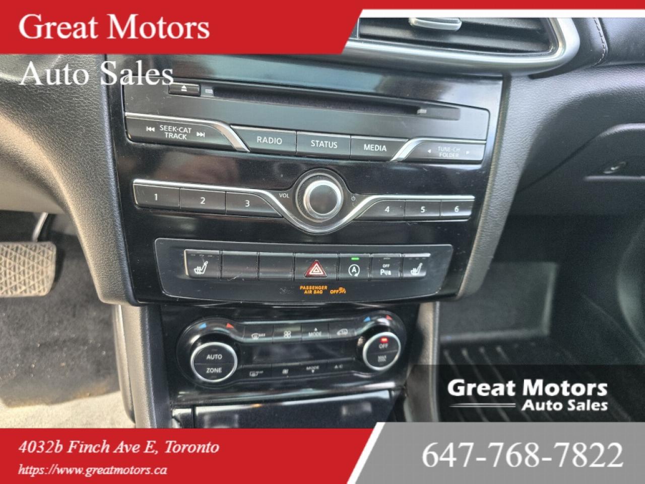 2017 Infiniti QX30 AWD 4dr Photo