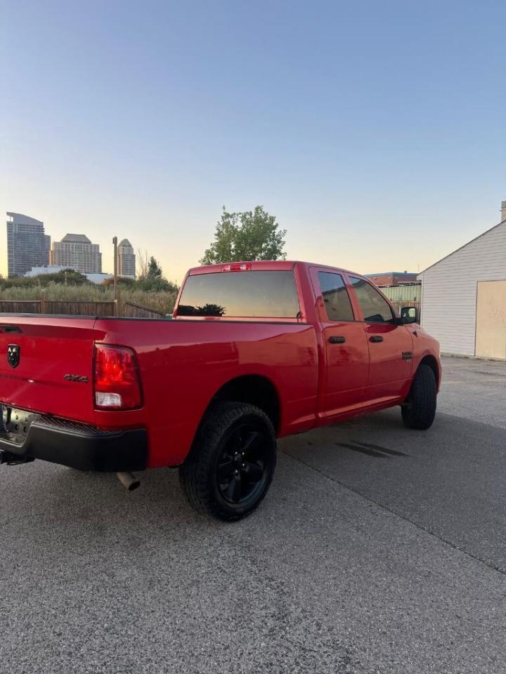 2019 RAM 1500 Classic Express 4x4 Reg Cab 64 Box Photo3