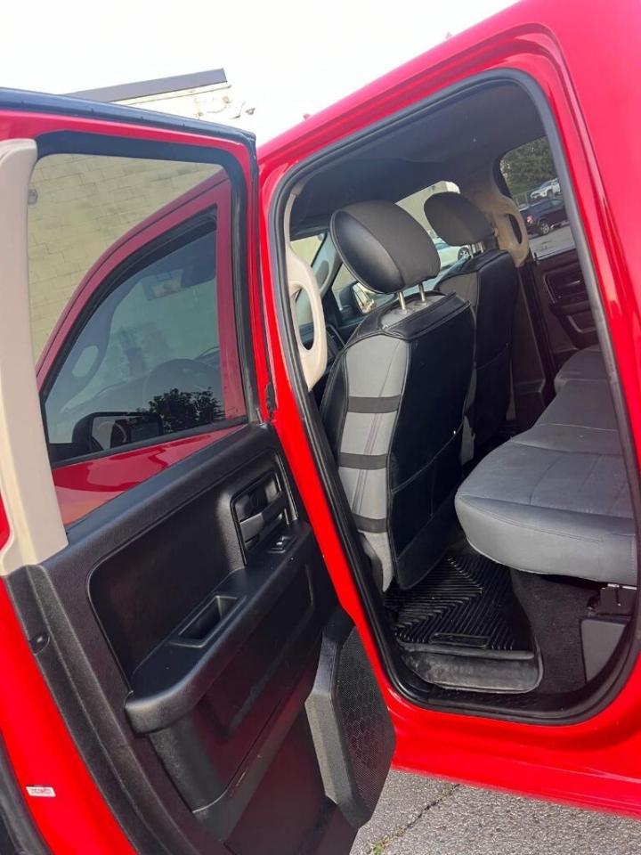 2019 RAM 1500 Classic Express 4x4 Reg Cab 64 Box Photo