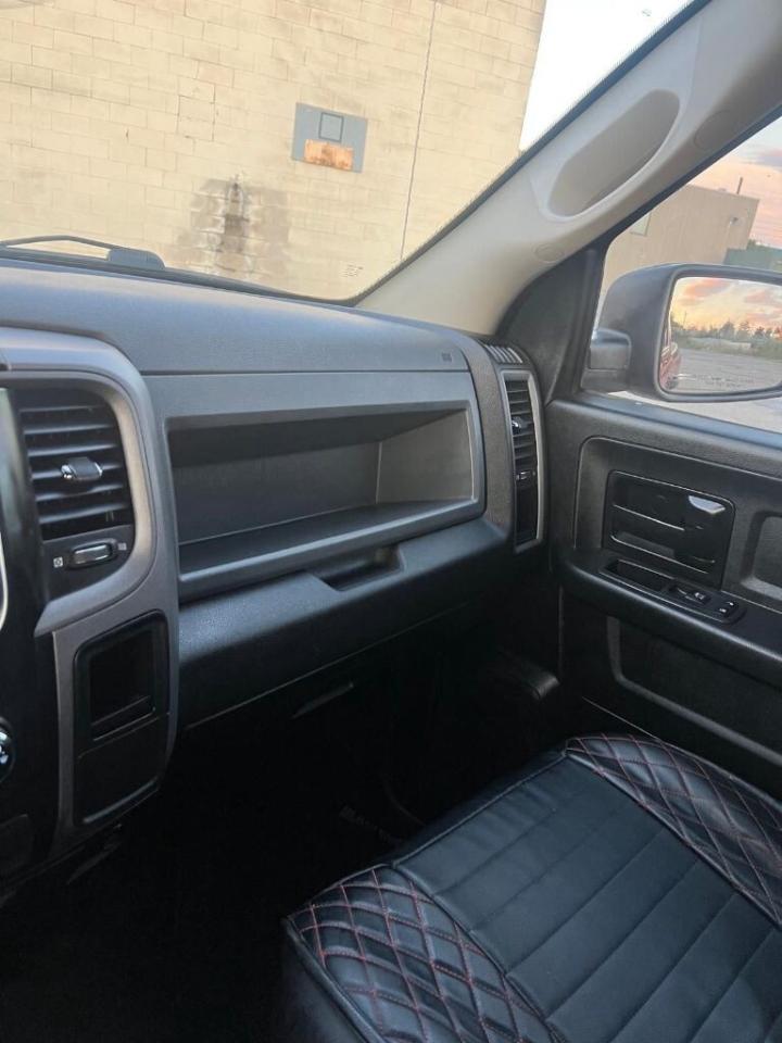 2019 RAM 1500 Classic Express 4x4 Reg Cab 64 Box Photo