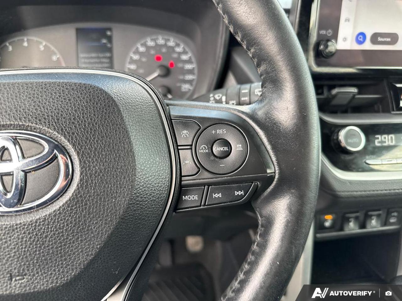 2023 Toyota Corolla Cross SE HYBRID   BACKUP CAM   BLUETOOTH   HTD SEATS   K Photo