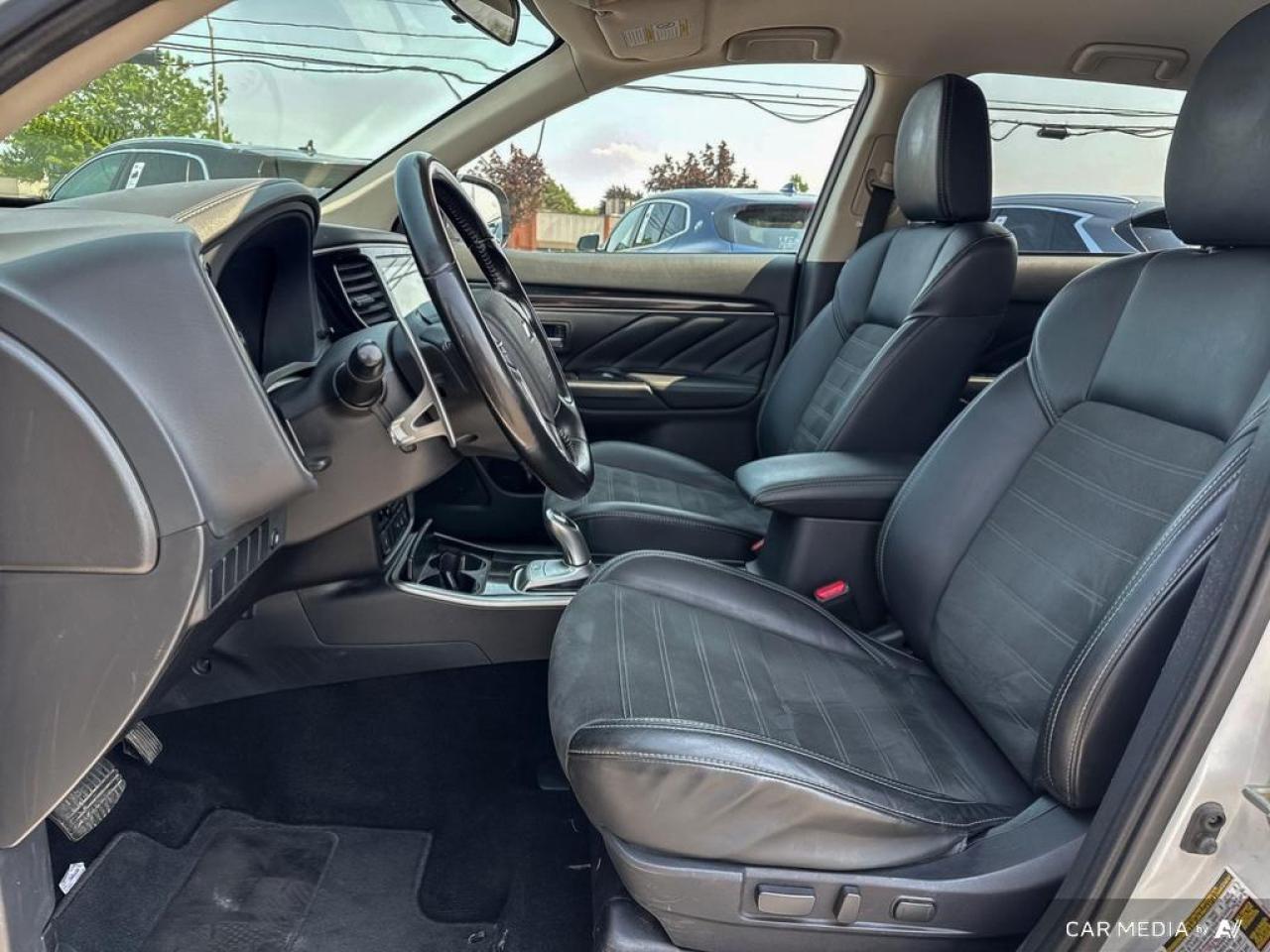 2020 Mitsubishi Outlander PHEV SEL HYBRID   BACKUP CAM   BLUETOOTH   HTD LTHR SEA Photo