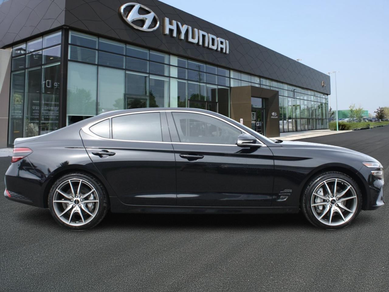 2025 Genesis G70 2.5T Advanced / Heated & Vent Seats / Bose Audio Photo