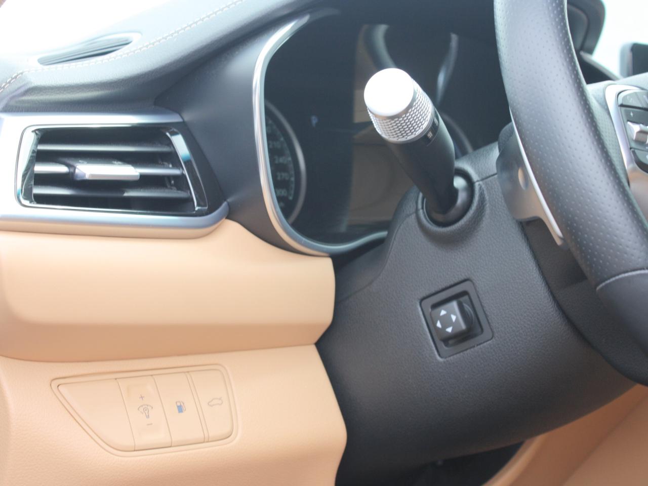 2025 Genesis G70 2.5T Advanced / Heated & Vent Seats / Bose Audio Photo