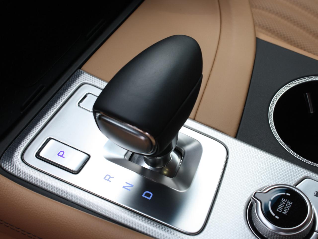 2025 Genesis G70 2.5T Advanced / Heated & Vent Seats / Bose Audio Photo