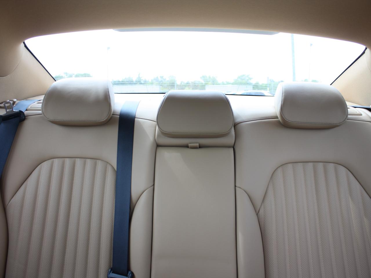 2025 Genesis G70 2.5T Advanced / Heated & Vent Seats / Bose Audio Photo