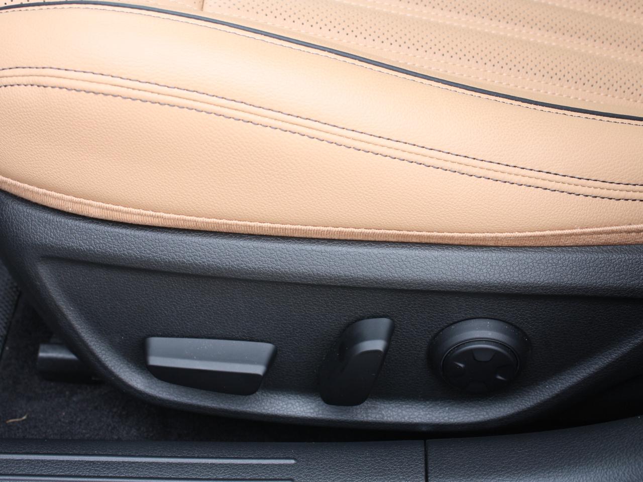 2025 Genesis G70 2.5T Advanced / Heated & Vent Seats / Bose Audio Photo