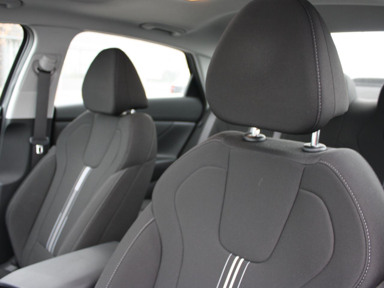 2025 Hyundai Elantra Preferred WITH TECH PKG Photo