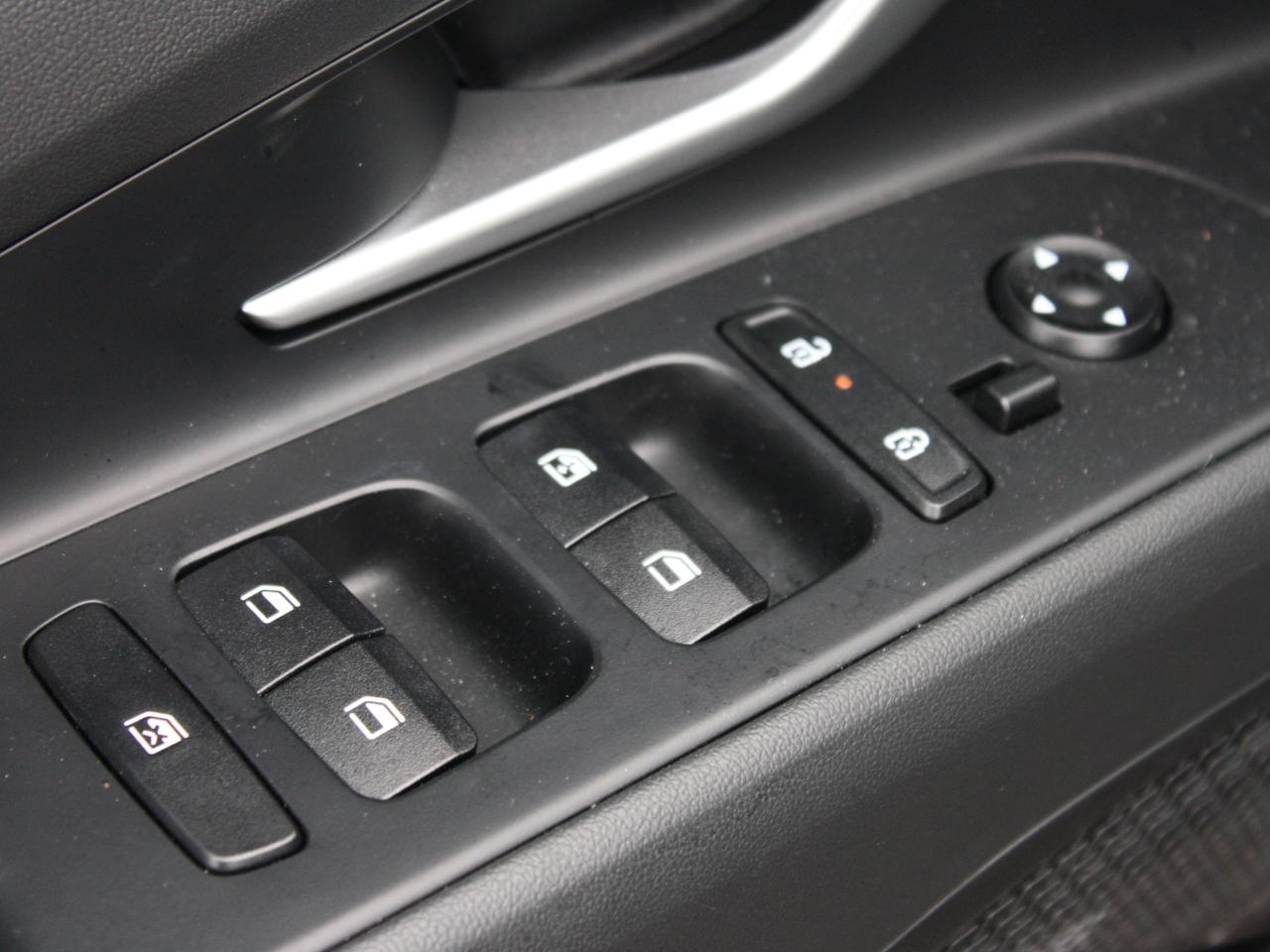 2025 Hyundai Elantra Preferred WITH TECH PKG Photo