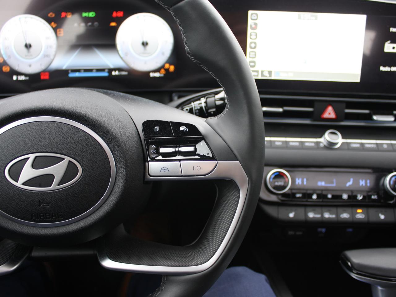 2025 Hyundai Elantra Preferred WITH TECH PKG Photo