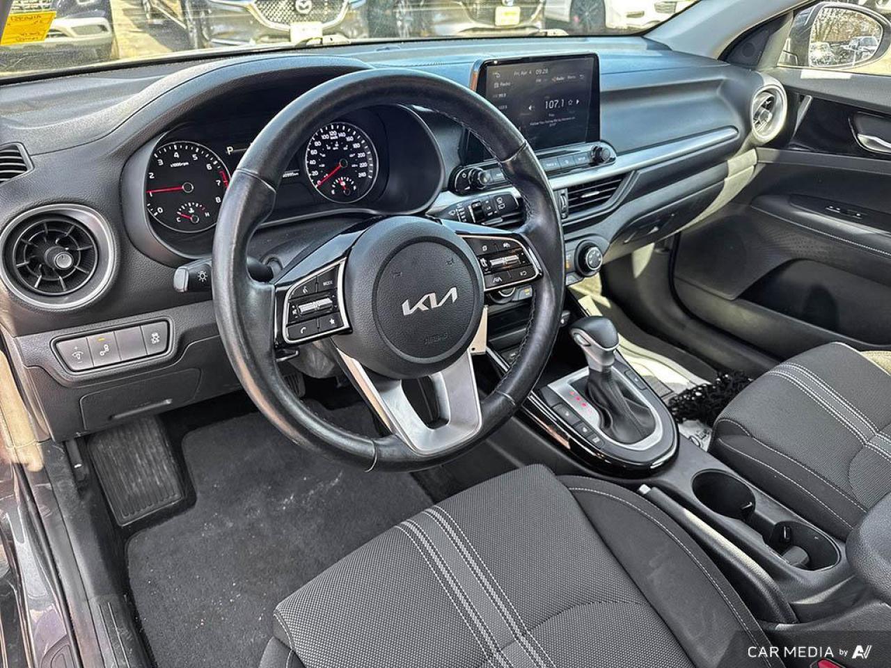 2023 Kia Forte5 EX BACKUP CAM   BLUETOOTH   HTD SEATS   KEYLESS EN Photo