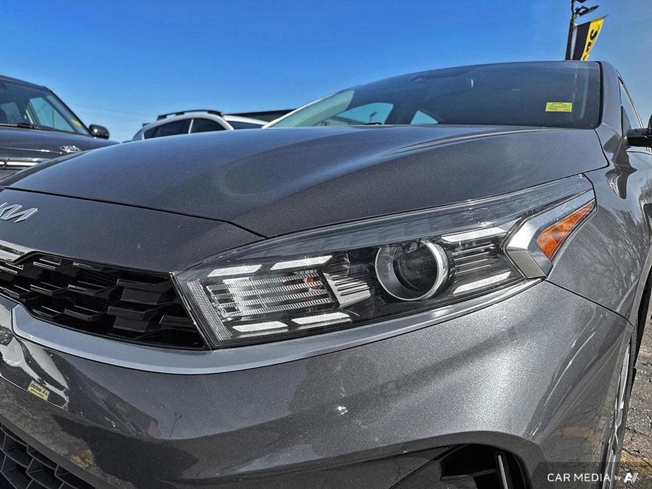 2023 Kia Forte5 EX BACKUP CAM   BLUETOOTH   HTD SEATS   KEYLESS EN Photo