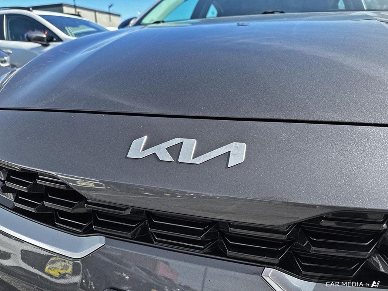 2023 Kia Forte5 EX BACKUP CAM   BLUETOOTH   HTD SEATS   KEYLESS EN Photo