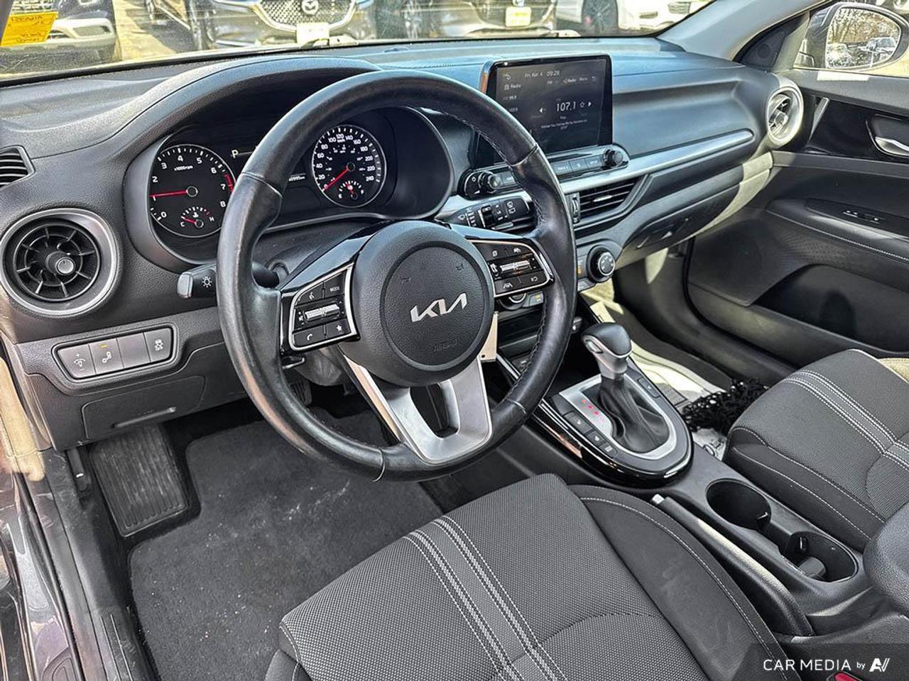 2023 Kia Forte5 EX BACKUP CAM   BLUETOOTH   HTD SEATS   KEYLESS EN Photo