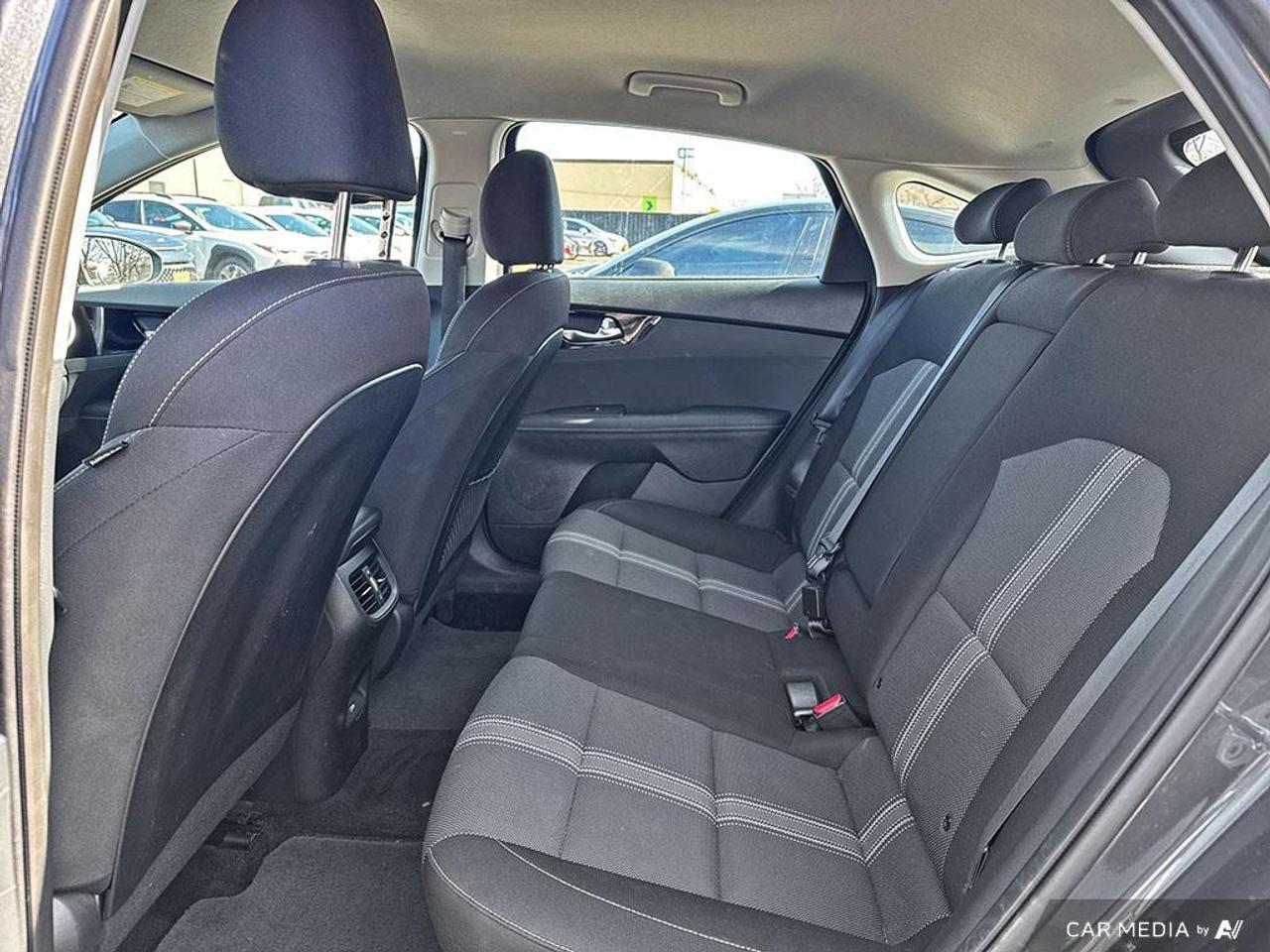 2023 Kia Forte5 EX BACKUP CAM   BLUETOOTH   HTD SEATS   KEYLESS EN Photo