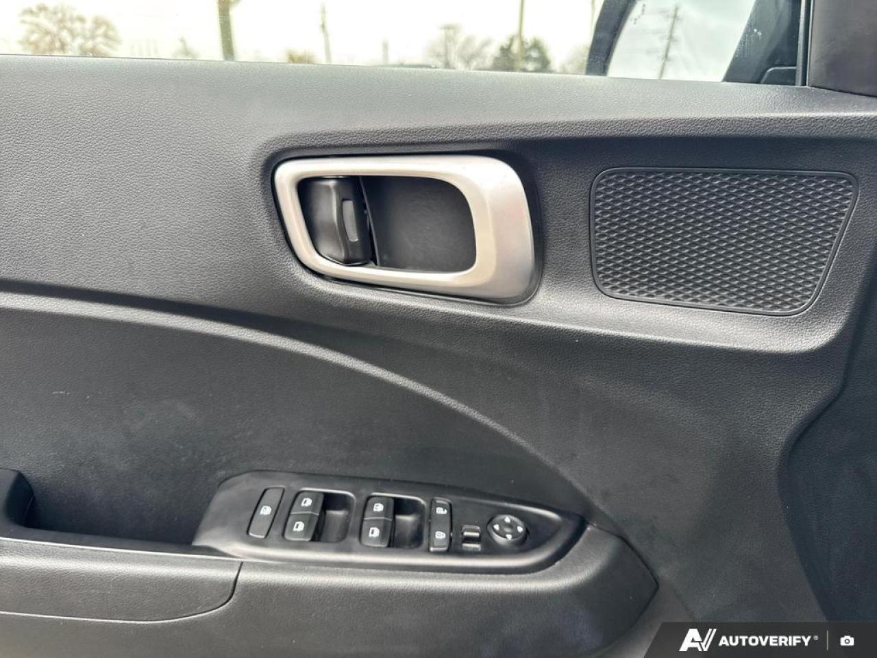 2023 Hyundai Venue Preferred w/Two-Tone BACKUP CAM   BLUETOOTH   HTD Photo