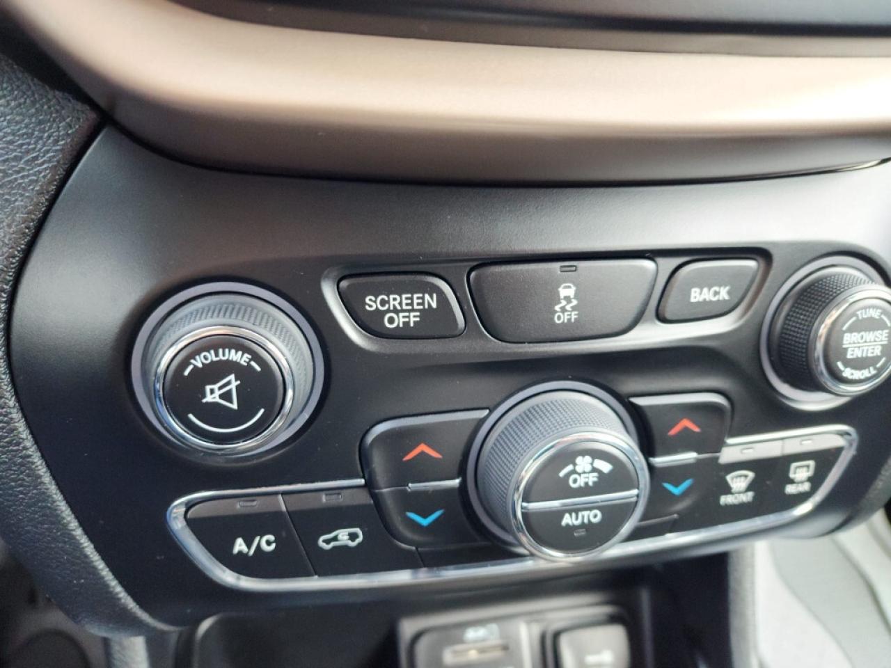 2019 Jeep Cherokee 4X4 Photo