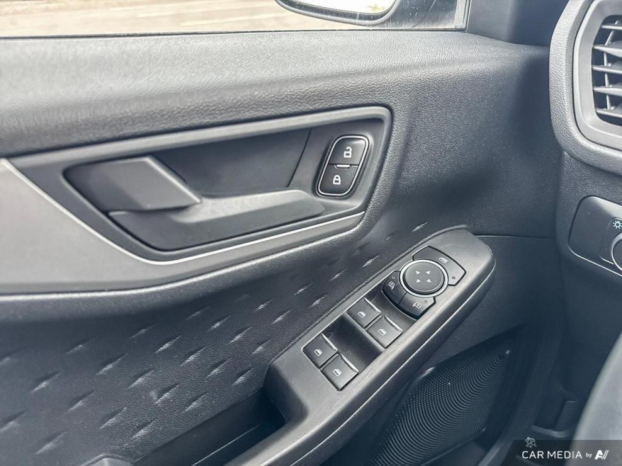 2020 Ford Escape S BACKUP CAM   BLUETOOTH   KEYLESS ENTRY   LANE AS Photo